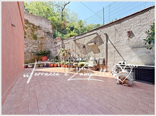 appartamento in vendita a Genova in zona Staglieno