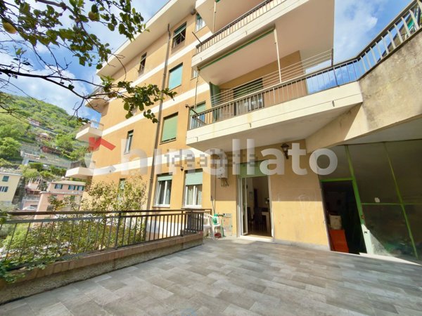 appartamento in vendita a Genova in zona Quezzi