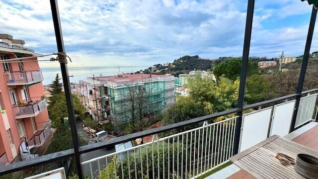 appartamento in vendita a Genova in zona Pegli