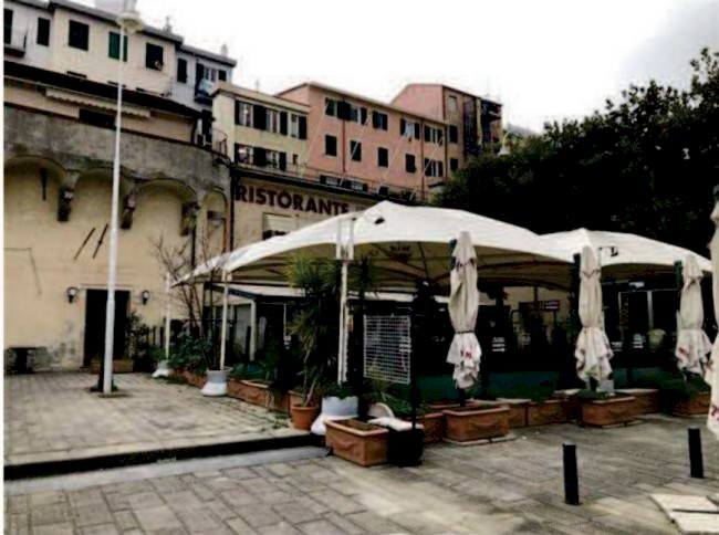 appartamento in vendita a Genova in zona Sottoripa / Maddalena / Molo