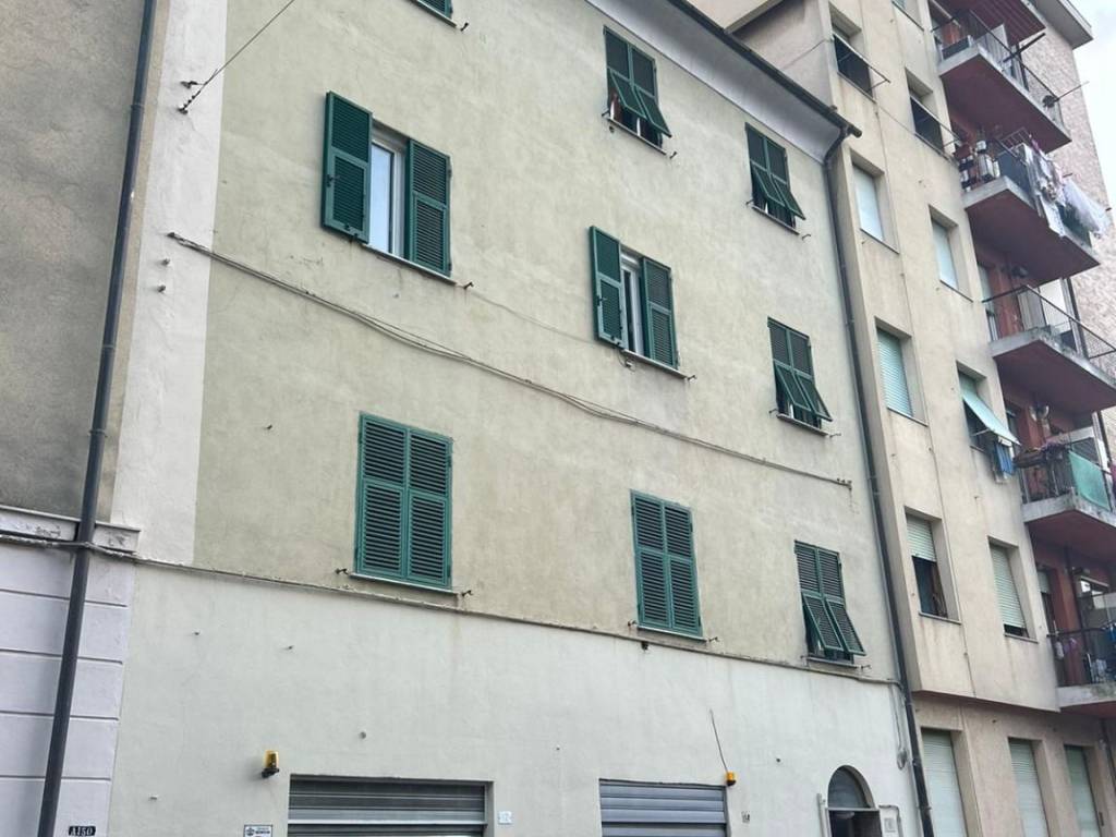 appartamento in vendita a Genova in zona Certosa