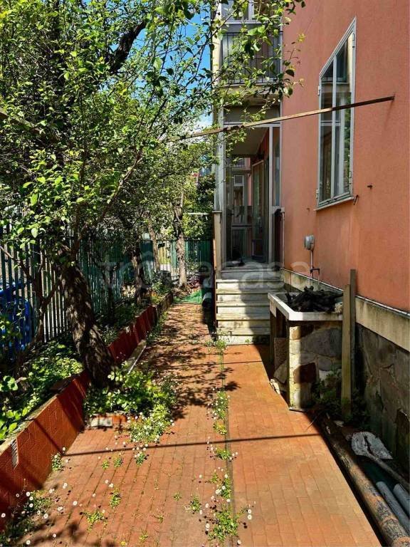 appartamento in vendita a Genova in zona Lagaccio / Granarolo