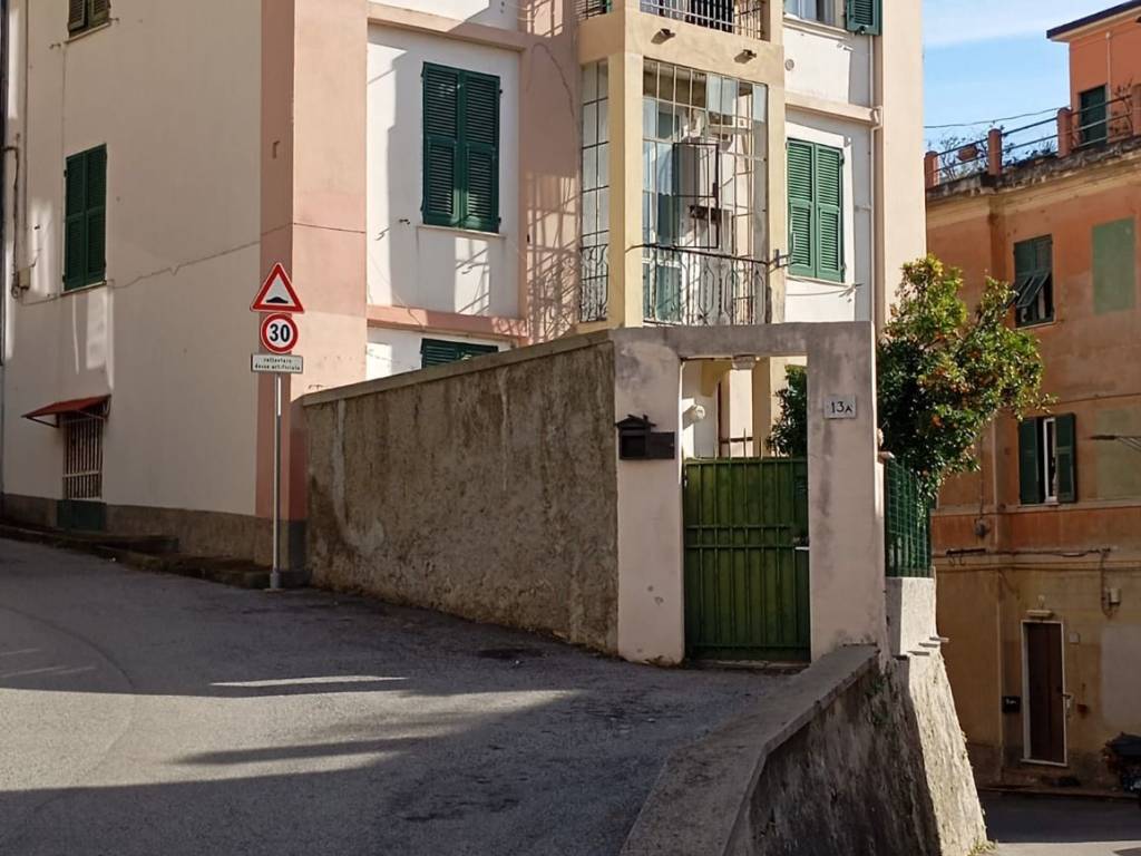 appartamento in vendita a Genova in zona Certosa