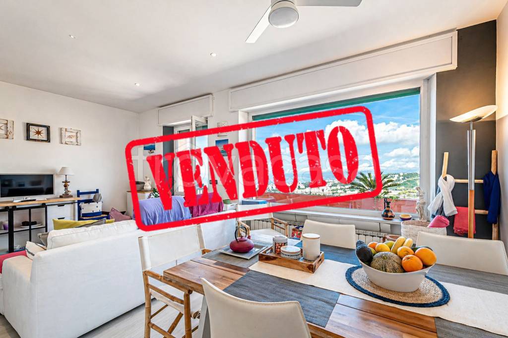 appartamento in vendita a Genova in zona Castelletto