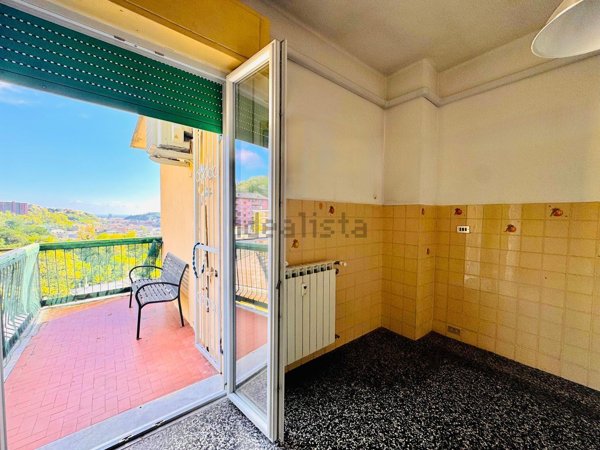 appartamento in vendita a Genova in zona Bolzaneto