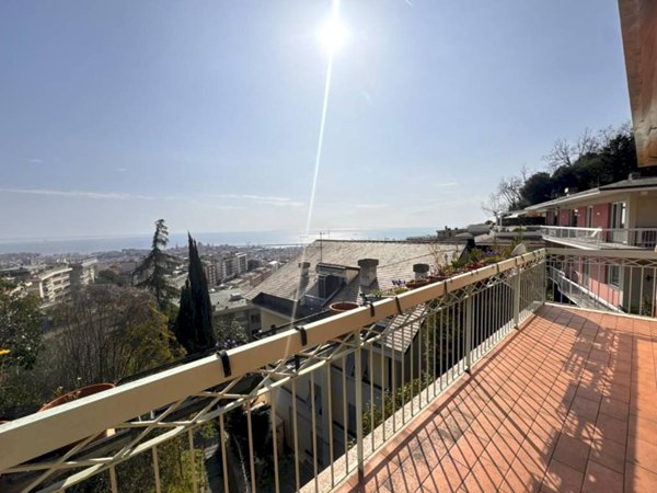 casa indipendente in vendita a Genova in zona Castelletto