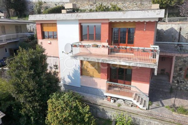casa indipendente in vendita a Genova in zona Castelletto