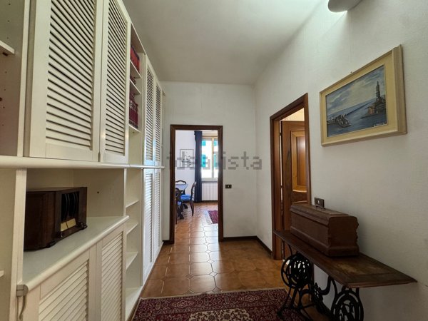 appartamento in vendita a Genova in zona Carignano