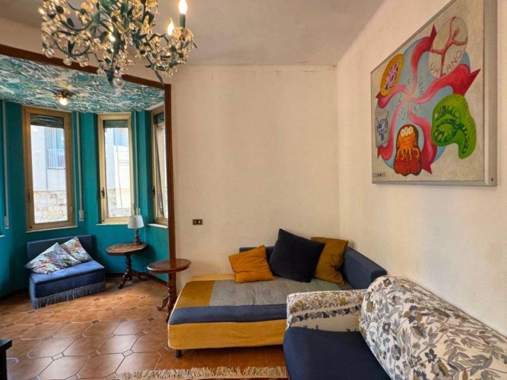 appartamento in vendita a Genova in zona Carignano