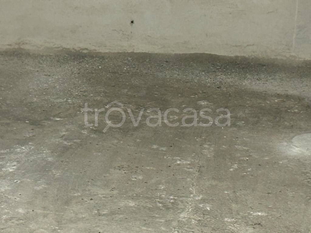 locale di sgombero in vendita a Genova in zona Cornigliano