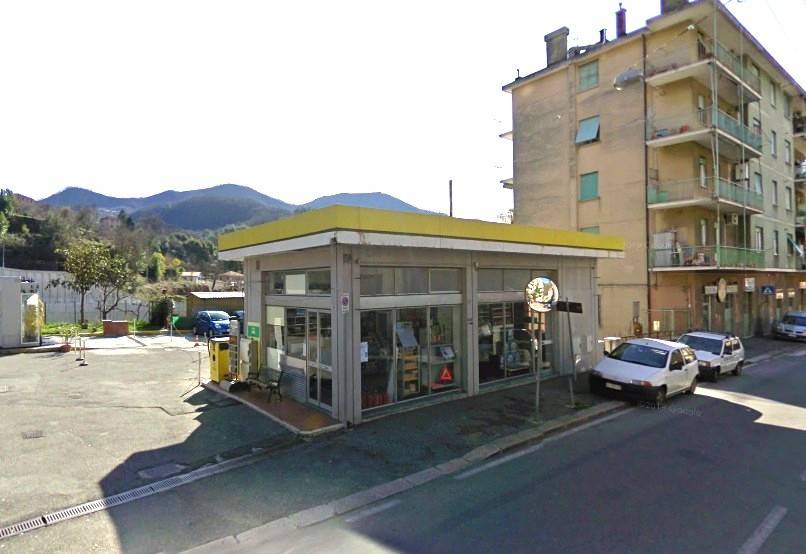 negozio in vendita a Genova in zona Struppa