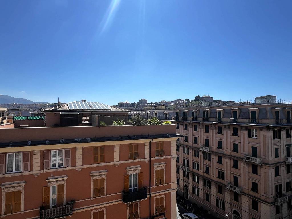 appartamento in vendita a Genova in zona Quezzi