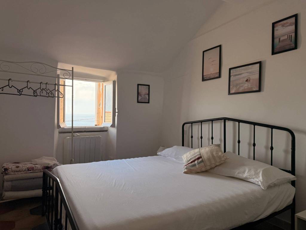 appartamento in vendita a Genova in zona Palmaro / Pra'