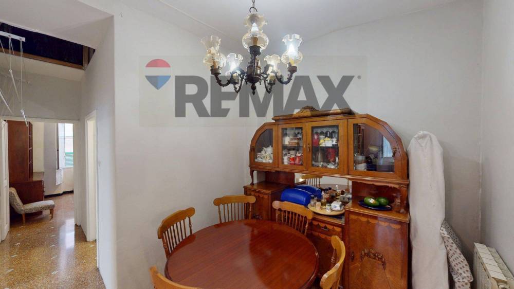 appartamento in vendita a Genova in zona Sottoripa / Maddalena / Molo