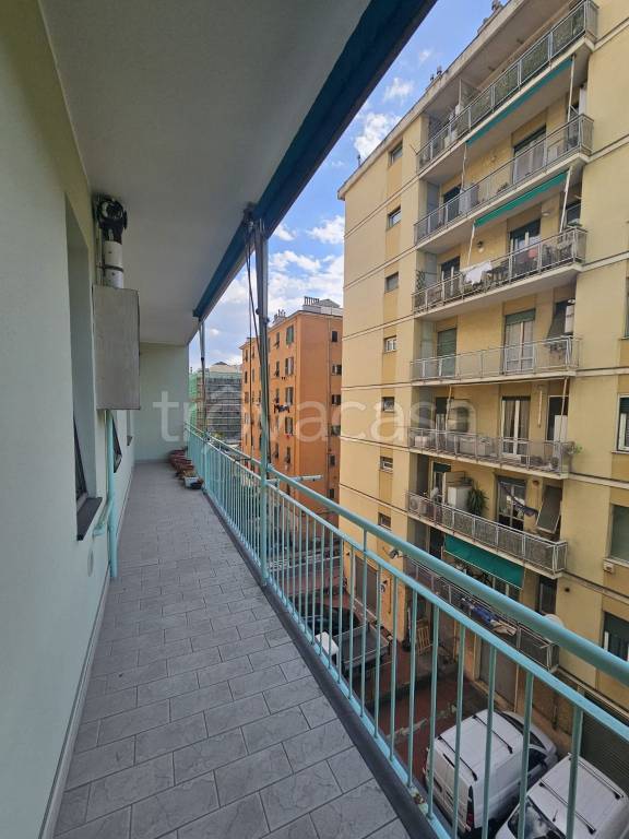 appartamento in vendita a Genova in zona Staglieno
