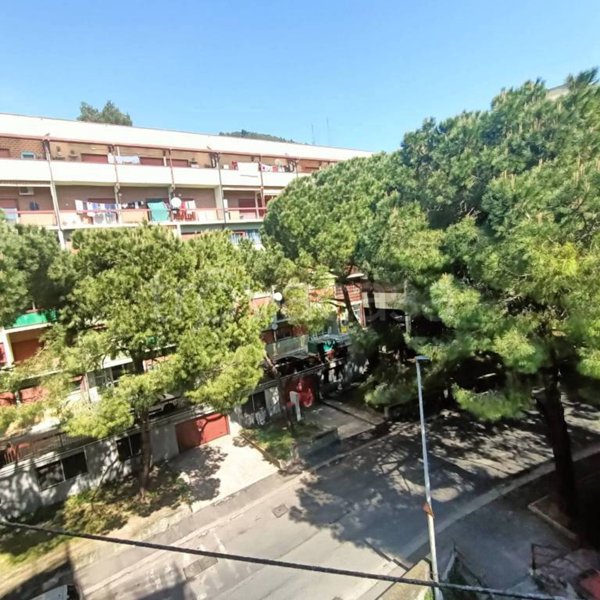 appartamento in vendita a Genova in zona Sestri Ponente