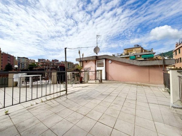 appartamento in vendita a Genova in zona Quarto dei Mille