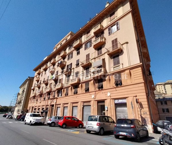 appartamento in vendita a Genova in zona Marassi