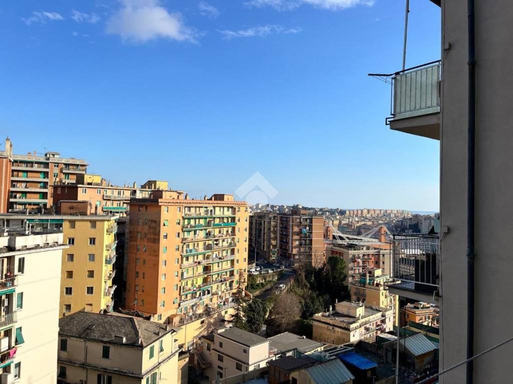 appartamento in vendita a Genova in zona Staglieno