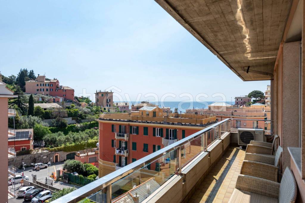 appartamento in vendita a Genova in zona Sturla