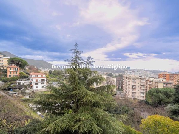 appartamento in vendita a Genova in zona Sestri Ponente