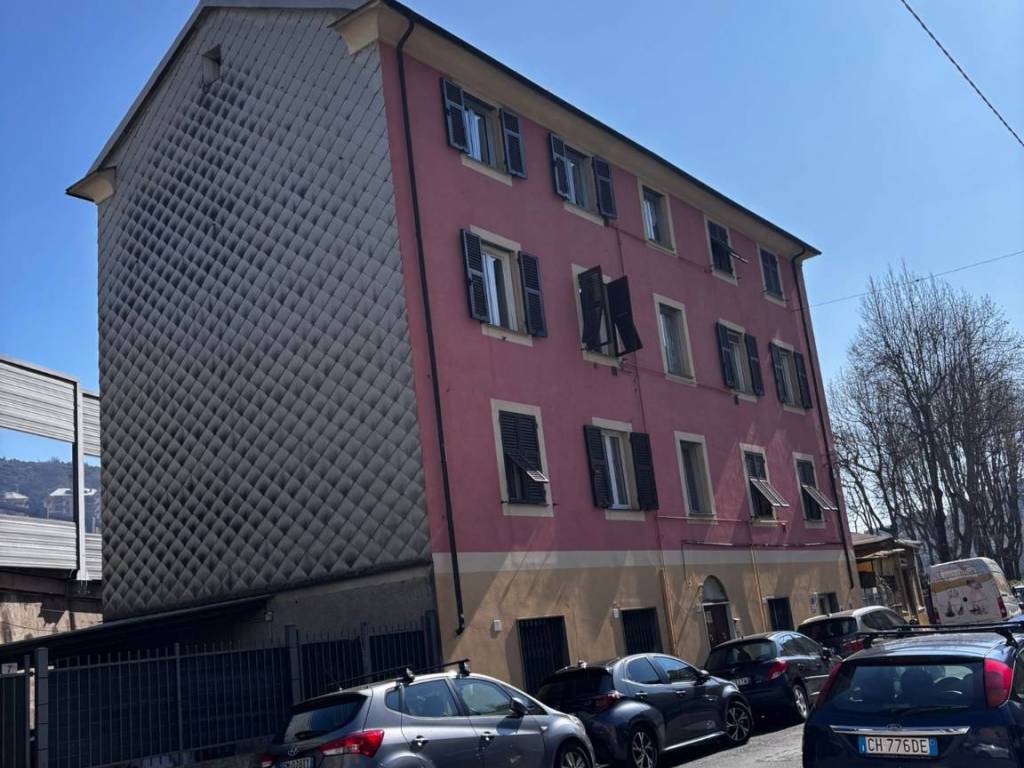 appartamento in vendita a Genova in zona Staglieno