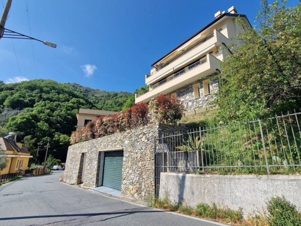 appartamento in vendita a Genova in zona Bavari