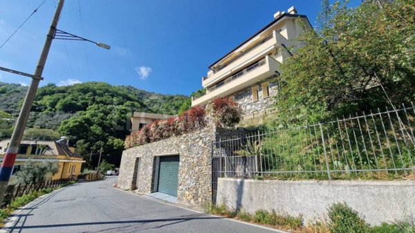 appartamento in vendita a Genova in zona Bavari