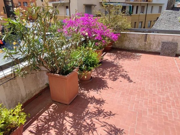 appartamento in vendita a Genova in zona Molassana