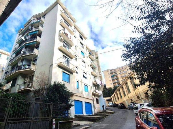 appartamento in vendita a Genova in zona Certosa