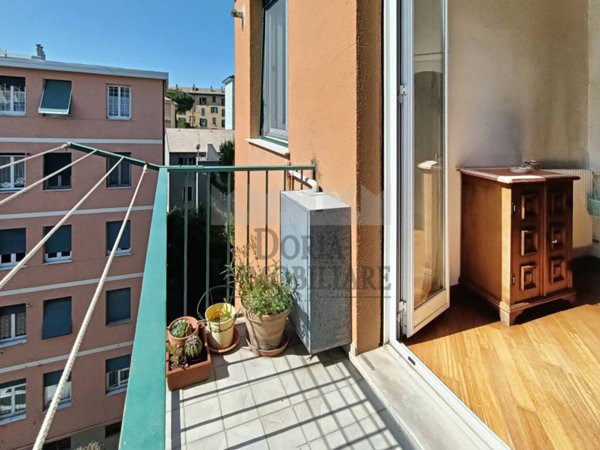 appartamento in vendita a Genova in zona Sturla