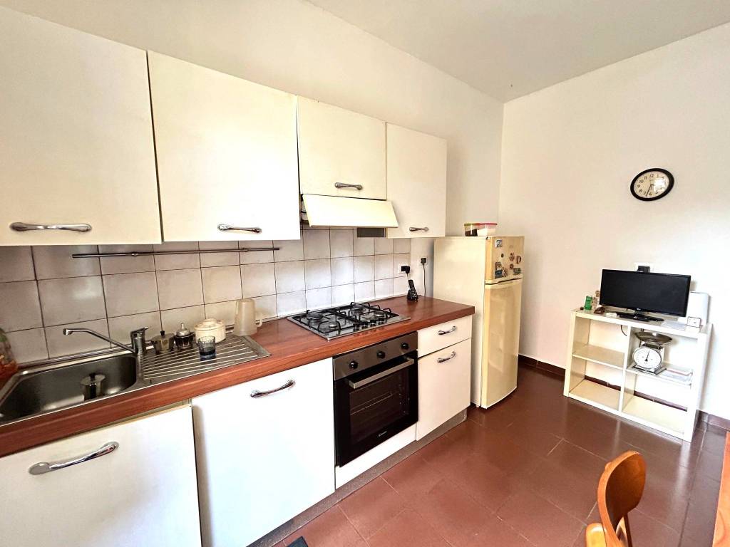 appartamento in vendita a Genova in zona Certosa