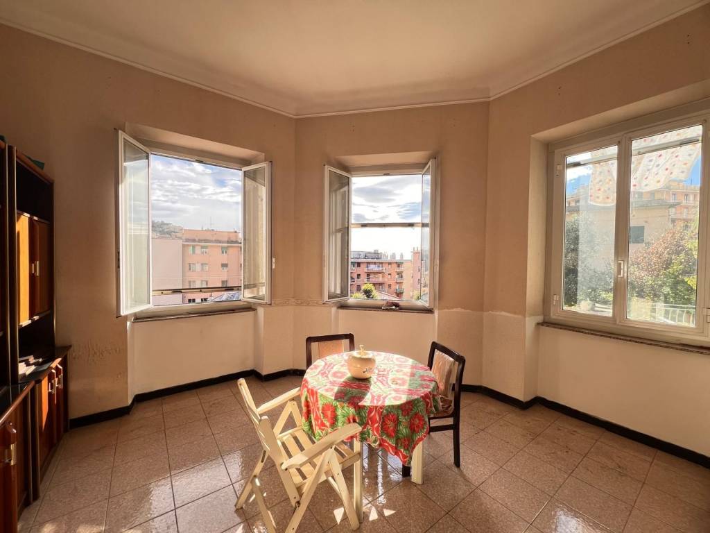 casa indipendente in vendita a Genova in zona Marassi