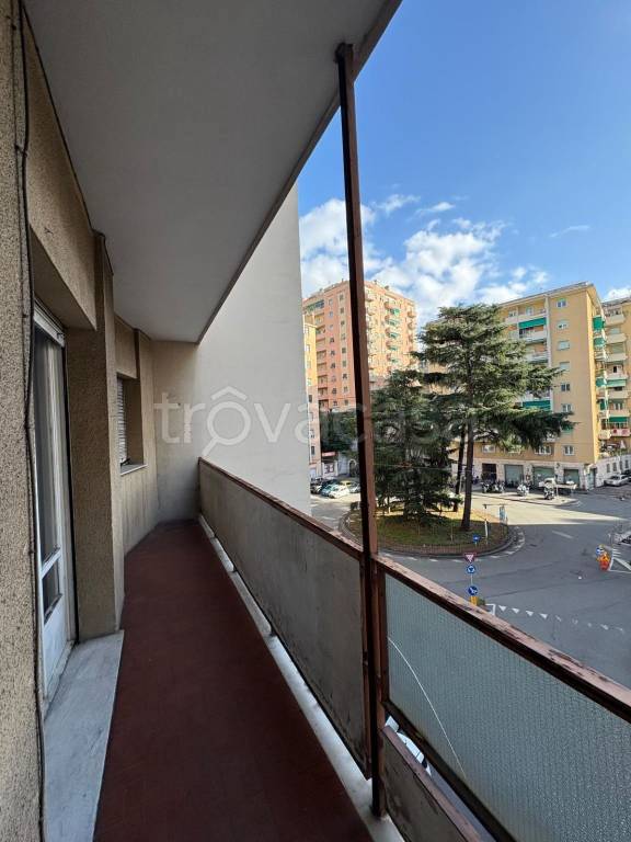 appartamento in vendita a Genova in zona Marassi