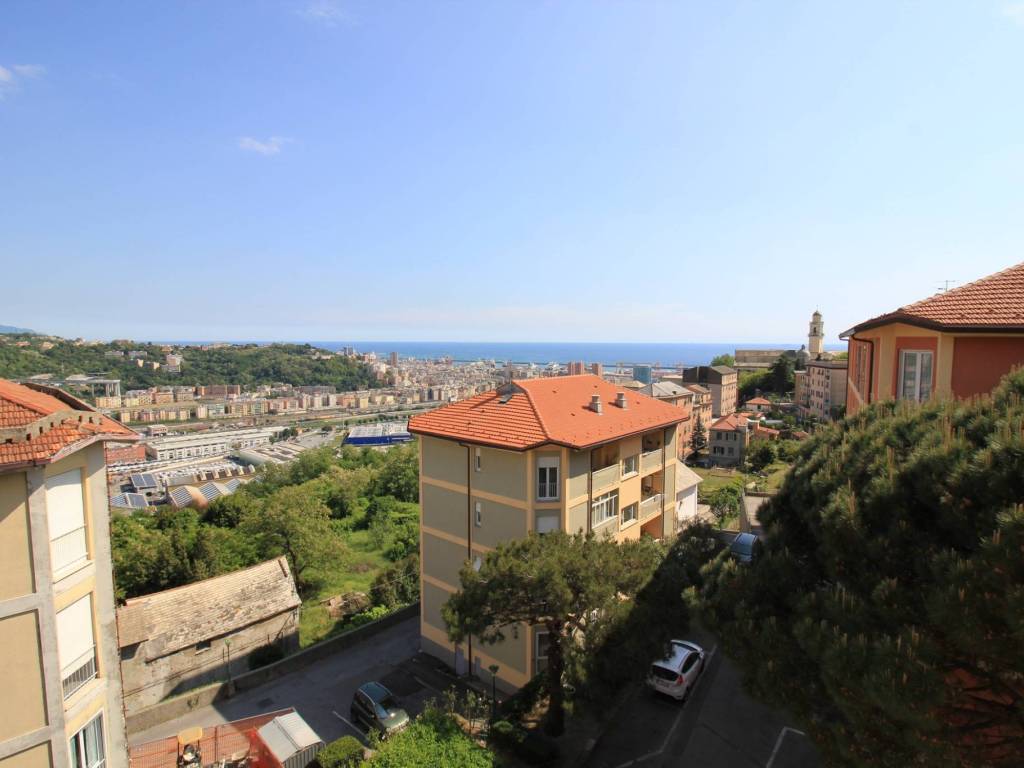 appartamento in vendita a Genova in zona Cornigliano