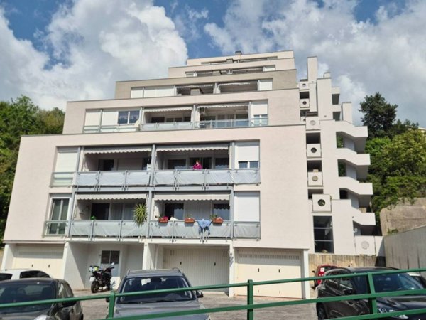 appartamento in vendita a Genova in zona Molassana