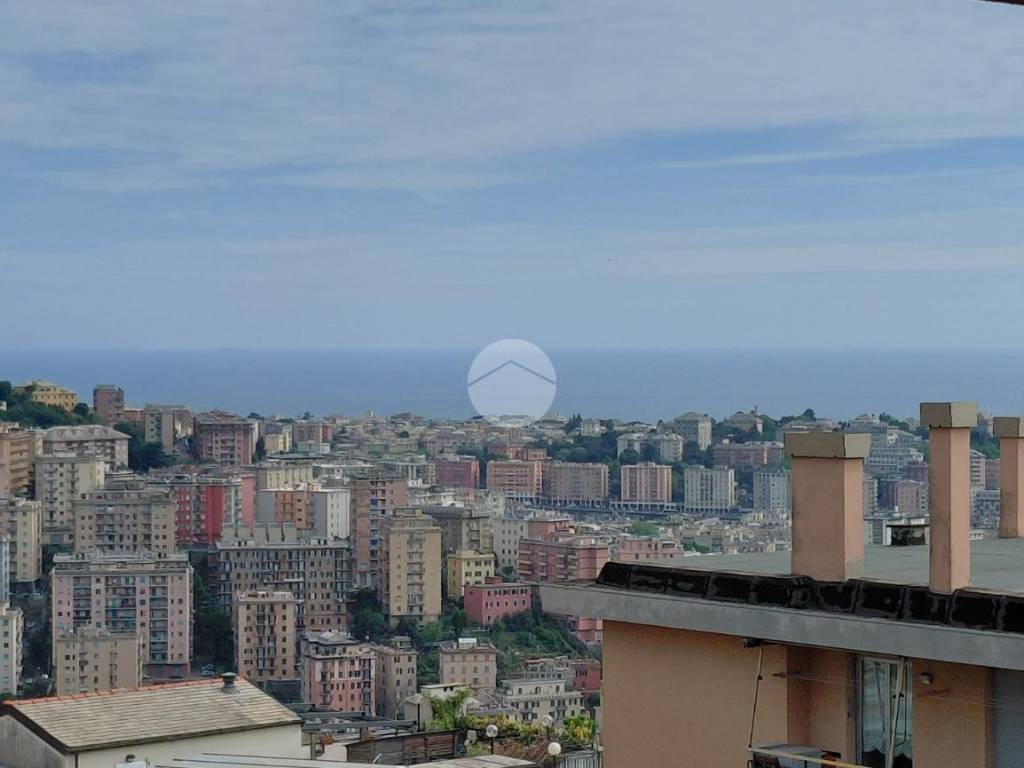 appartamento in vendita a Genova in zona Quezzi