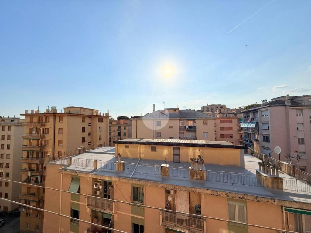 appartamento in vendita a Genova in zona Sestri Ponente
