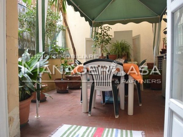 appartamento in vendita a Genova in zona Carignano