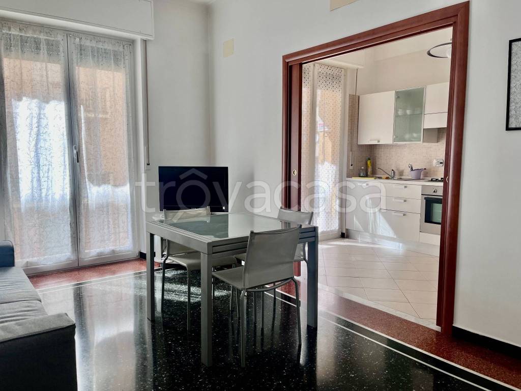 appartamento in vendita a Genova in zona Sestri Ponente