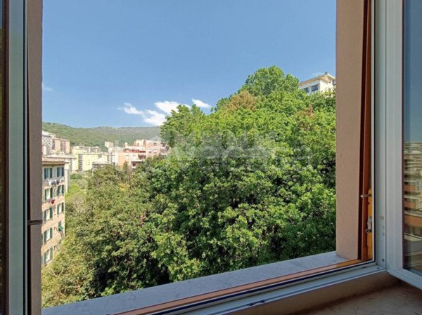 appartamento in vendita a Genova in zona Sturla