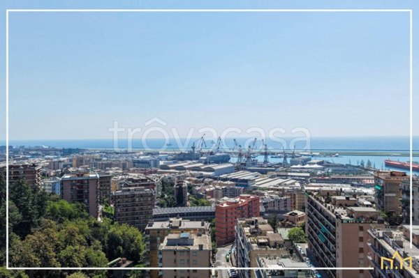 appartamento in vendita a Genova in zona Sestri Ponente