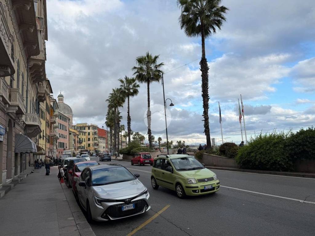 negozio in vendita a Genova in zona Pegli