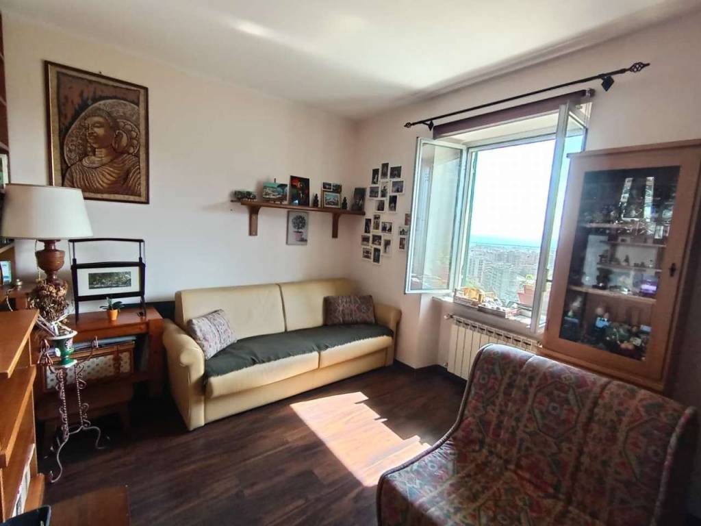 casa indipendente in vendita a Genova in zona Sestri Ponente