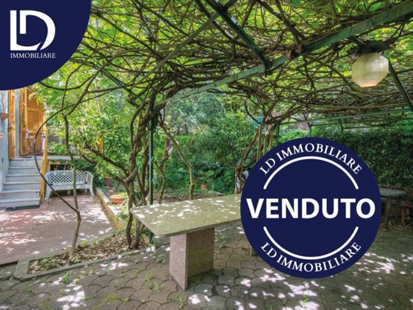 appartamento in vendita a Genova in zona Sturla