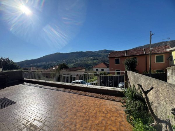 appartamento in vendita a Genova in zona Molassana