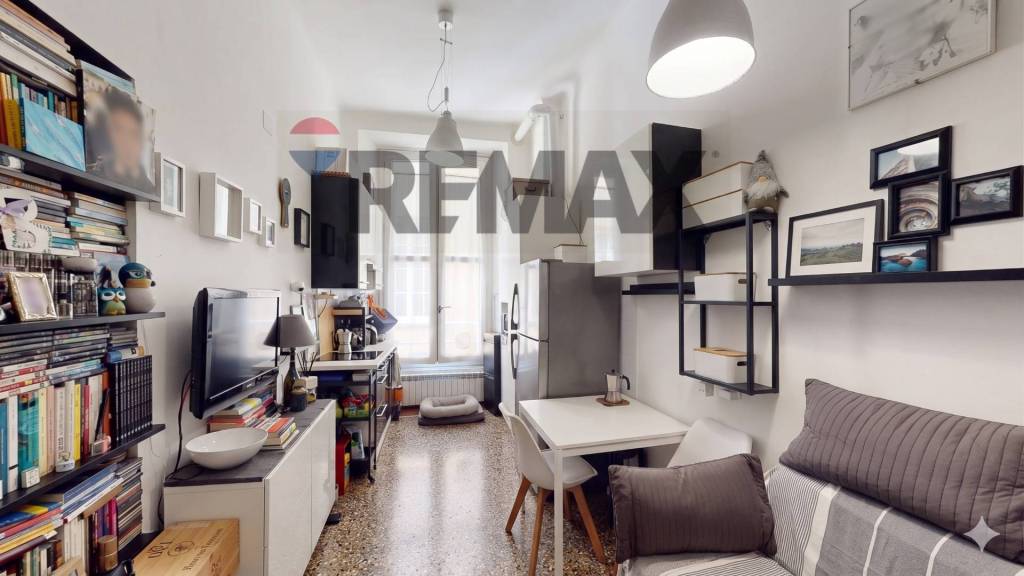 appartamento in vendita a Genova in zona Sottoripa / Maddalena / Molo