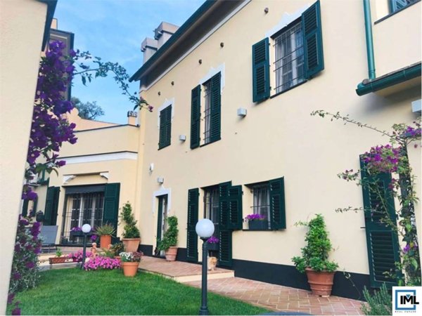 casa indipendente in vendita a Genova in zona Albaro
