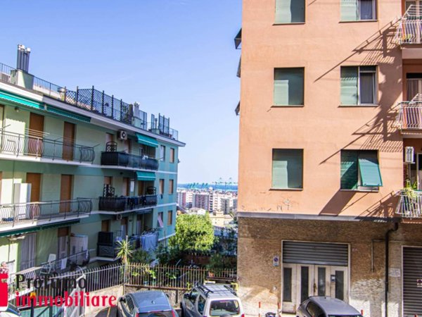 appartamento in vendita a Genova in zona Palmaro / Pra'