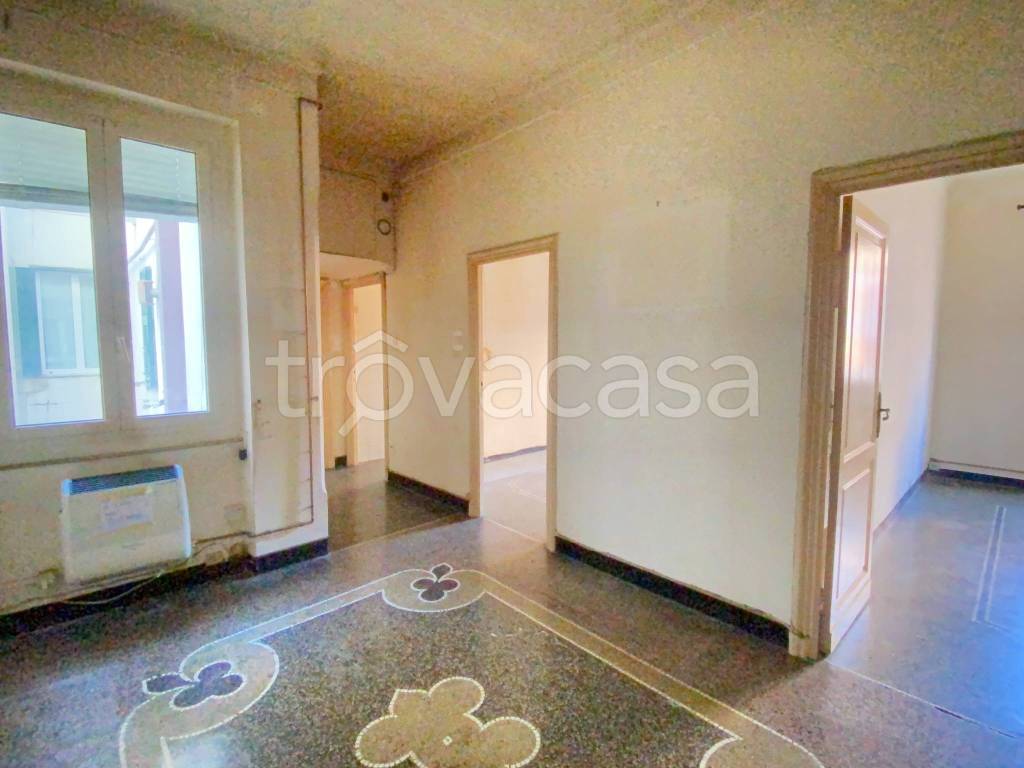 appartamento in vendita a Genova in zona Bolzaneto